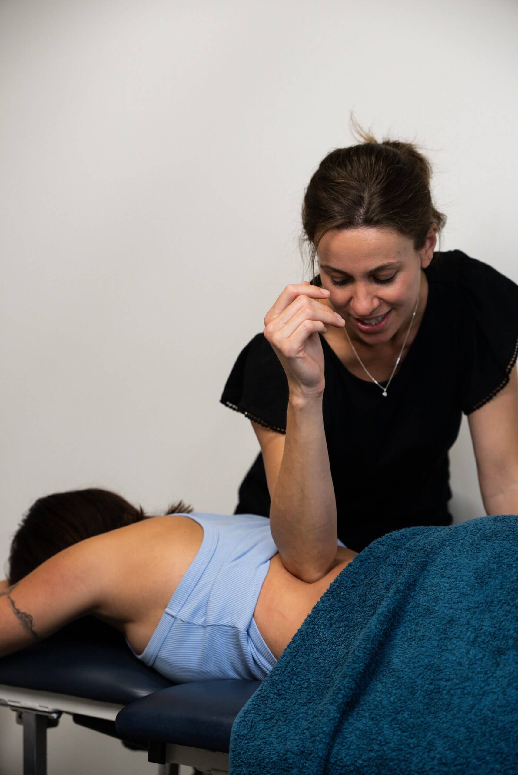 Fascia release bodywork session supporting tissue mobility and body awareness
